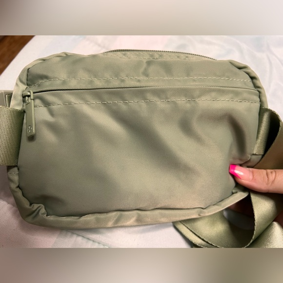 Gaiam Belt Bag - Picture 4 of 8